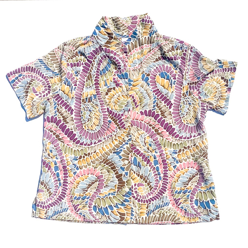 Cute 14p button down top💓💜